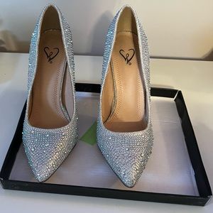 silver windsor cecily heels